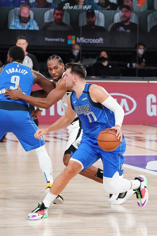 己的职业生 己的职业生